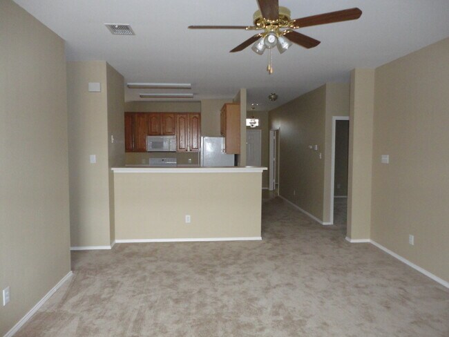 Foto del edificio - 2319 Dogwood Dr
