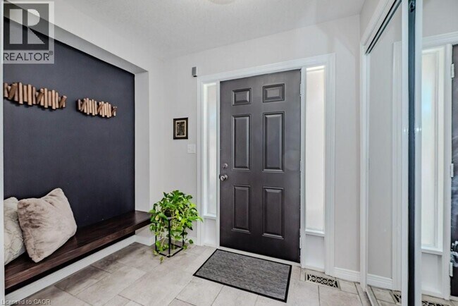 Building Photo - 54 Geranium Ave