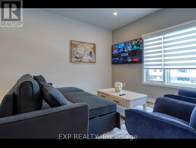 Building Photo - 4263 Fourth Ave