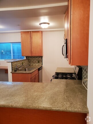 Building Photo - 4429 S Centinela Ave