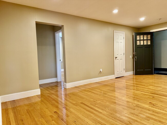 Photo - 76 Egmont St Apartment