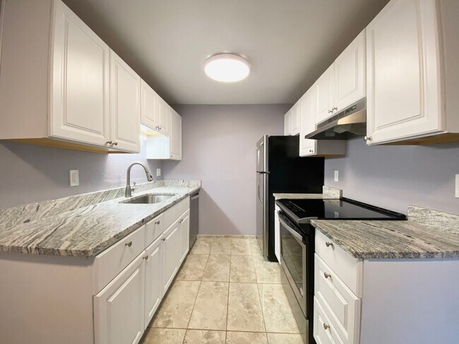 Foto del edificio - Practical and Refreshed Condo Located in Kent