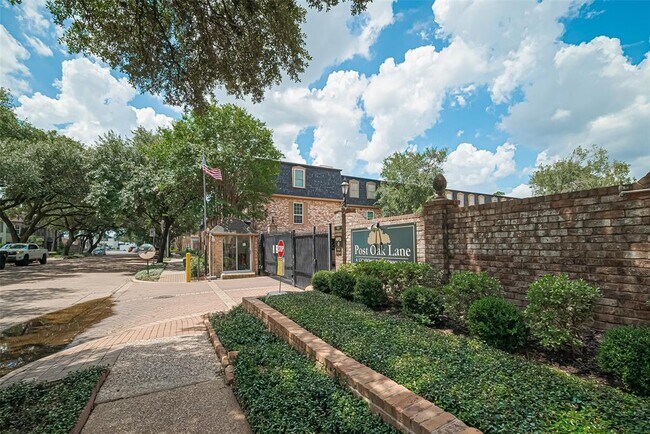 Foto del edificio - 359 N Post Oak Ln