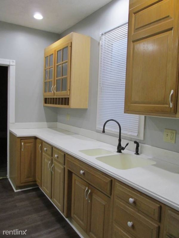 Primary Photo - 3 br, 1.5 bath House - 1302 W Taylor