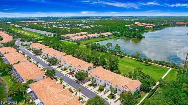 Foto del edificio - 880 Hampton Cir