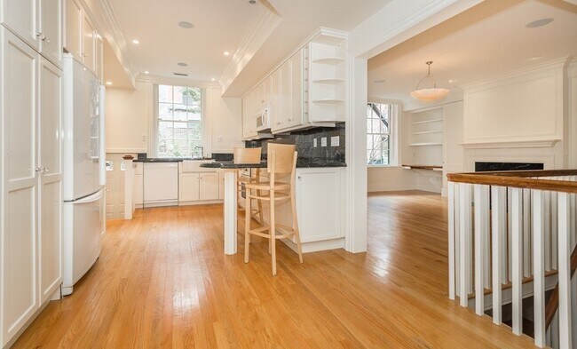 Foto del edificio - 64 Mt Vernon St