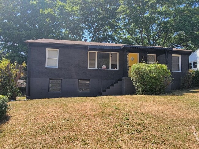Building Photo - 3 Bedroom Brick Ranch on Basement/5 Min Drive to Downtown Atlanta