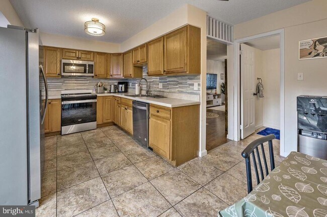 Foto del edificio - 56 Dover Dr