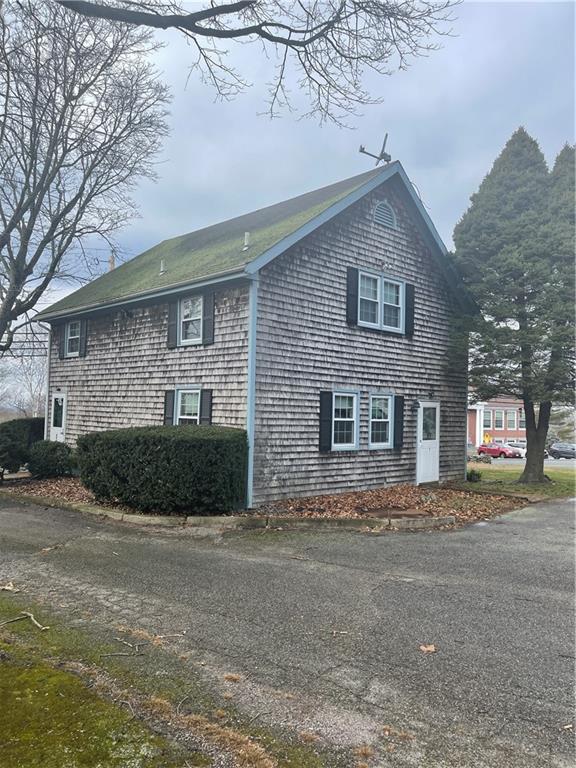 60 Middle Rd, Portsmouth, RI 02871 Room for Rent in Portsmouth, RI