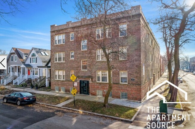 Building Photo - 3455 N Wolcott Ave