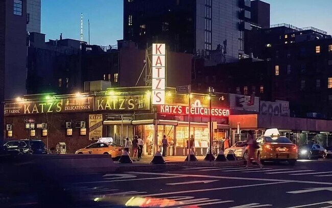 Building Photo - Ludlow Street