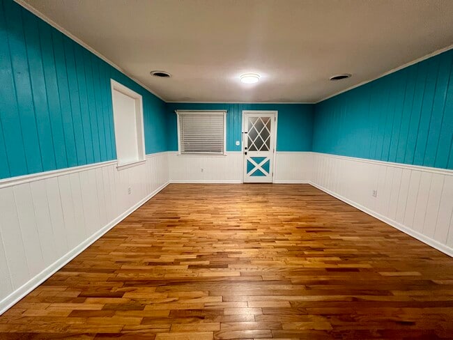 Foto del edificio - 2110 Croydon Dr