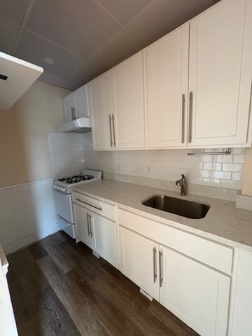 Building Photo - 20 Coral Ave