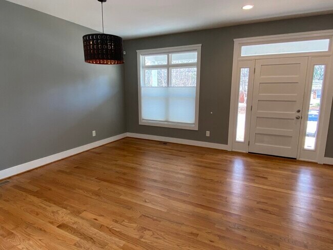 Foto del edificio - 906 Culpepper Ln