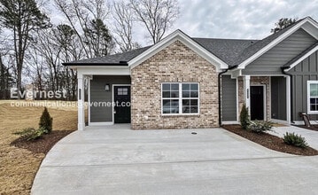 Building Photo - 4898 Fannon Dr