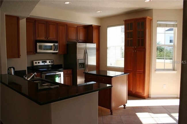 Foto del edificio - 1438 Chatfield Pl