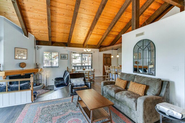 Foto del edificio - 1286 Timber Ln