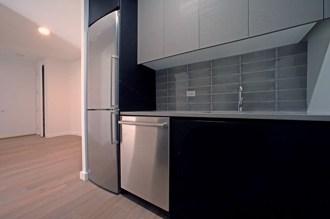 Foto del edificio - 150 E 57th St