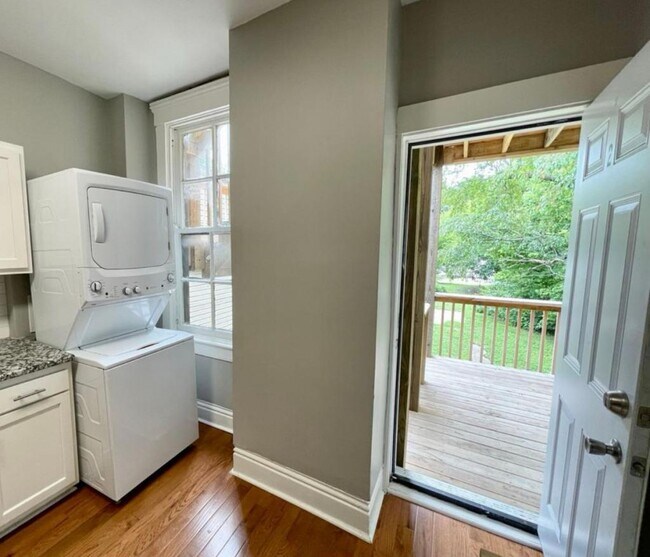 Foto del edificio - 1425 S Brook St