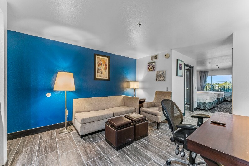 Foto principal - 2301 E Southern Ave