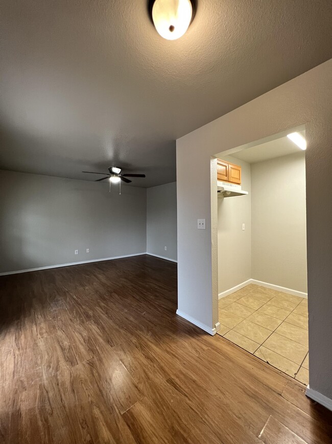 Building Photo - 410 NW 36th St