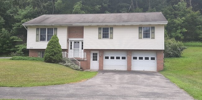 Building Photo - 3433 Juniata Gap Rd