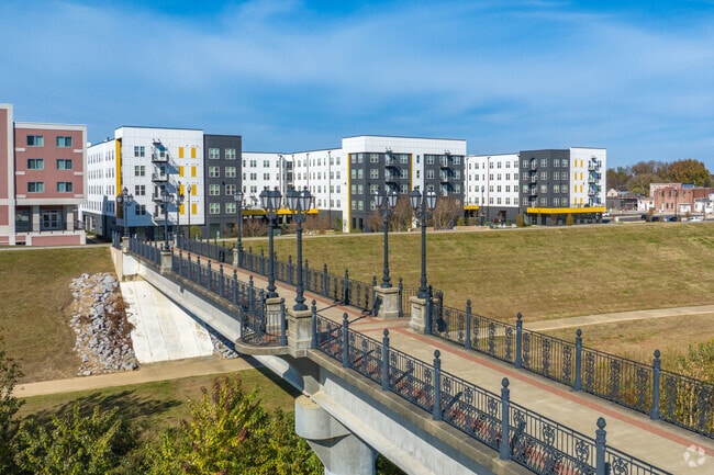 Building Photo - Nova River District