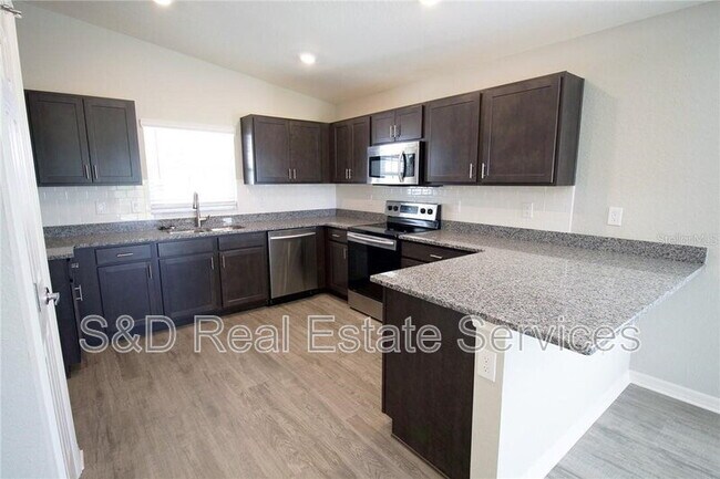 Foto del edificio - 4125 Red Fern Ln
