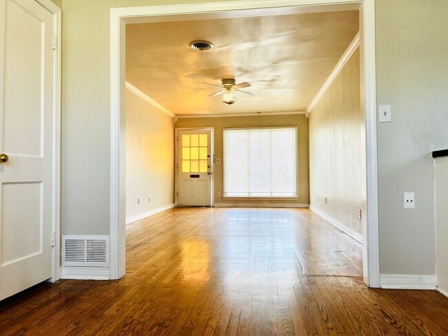 Building Photo - Updated 2BD 1BA Home in NW OKC!!!