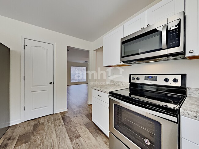 Foto del edificio - 2631 Bald Cypress Dr