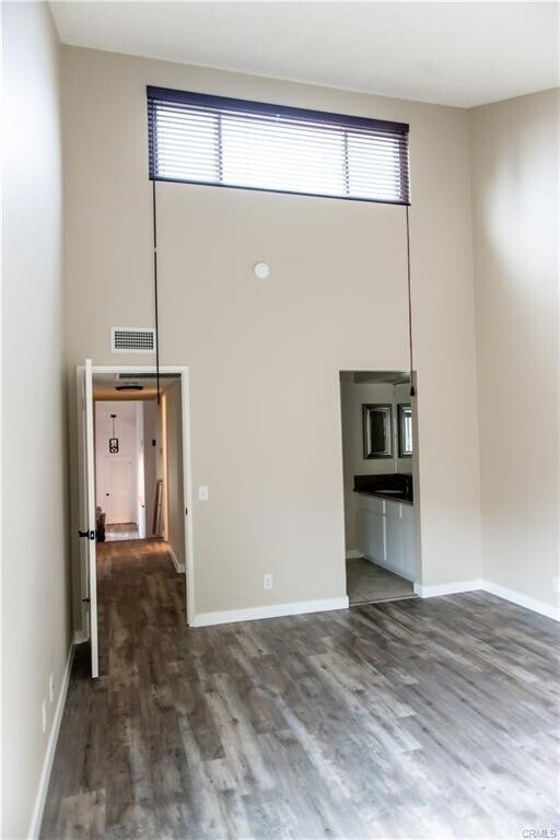 Foto del edificio - 1527 Wavertree Ln