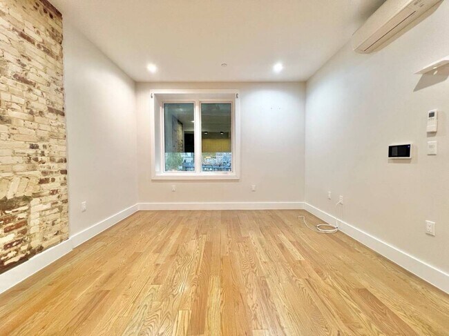 Foto del edificio - 1024 Rhinelander Ave