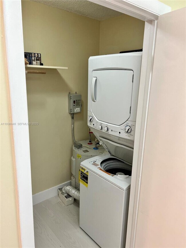 Foto del edificio - 12821 SW 43rd Dr