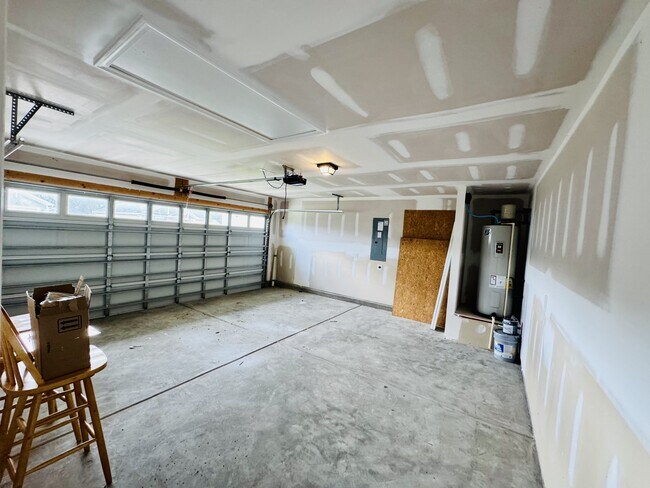 Building Photo - 136 Foxford Dr
