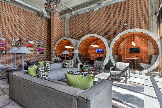 Clubroom - 915 Glenwood Apartments on the Beltline