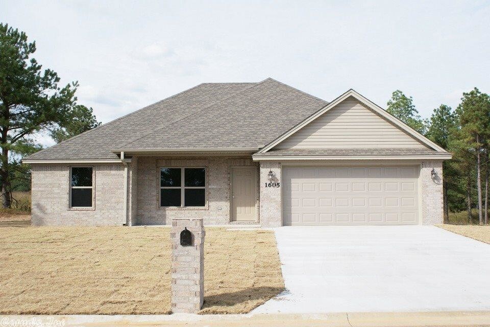 1605 Rehoboth Dr, Searcy, AR 72143 House Rental in Searcy, AR