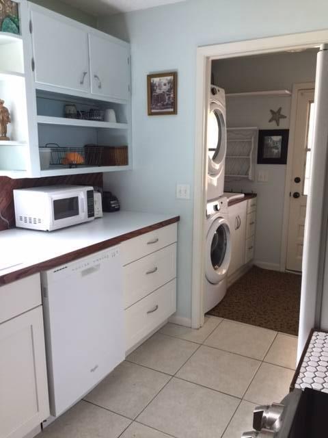 Building Photo - 2 bed/2 bath on the river