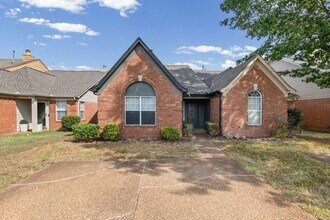 Building Photo - 7782 Shadowland Dr