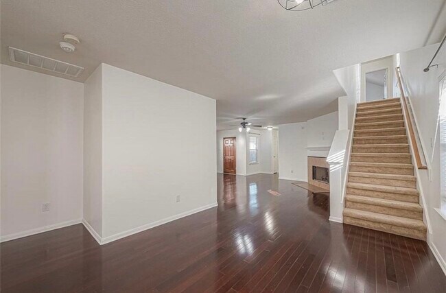 Foto del edificio - 10819 Waterfern Ct