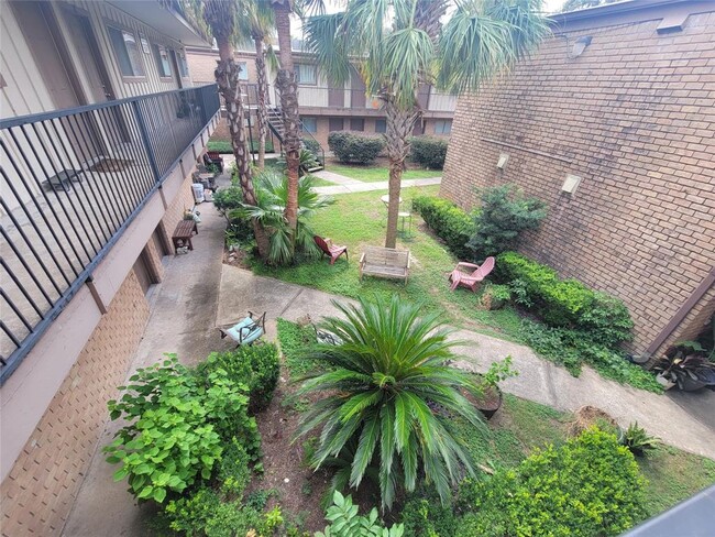 Foto del edificio - 1530 Heights Blvd