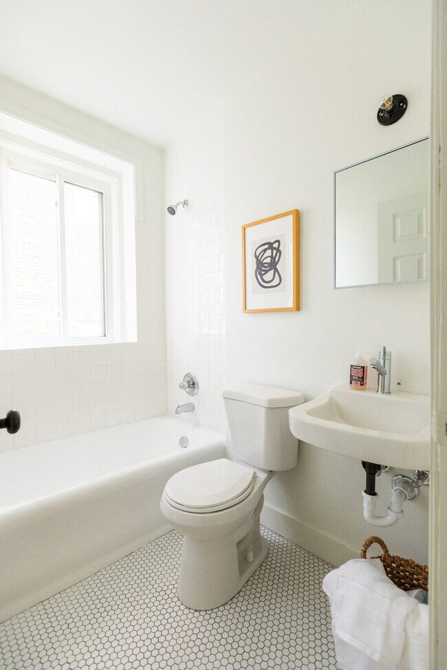 Selden Manor Apartments in Detroit, MI