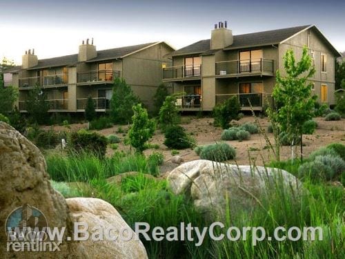 Building Photo - 5250 Villa Verde Dr