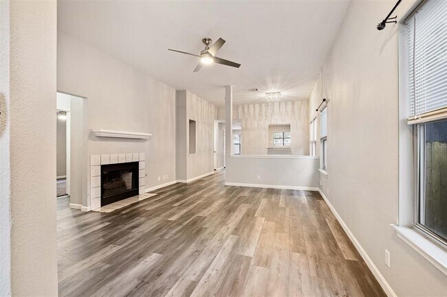 Foto del edificio - 21216 Derby Day Ave