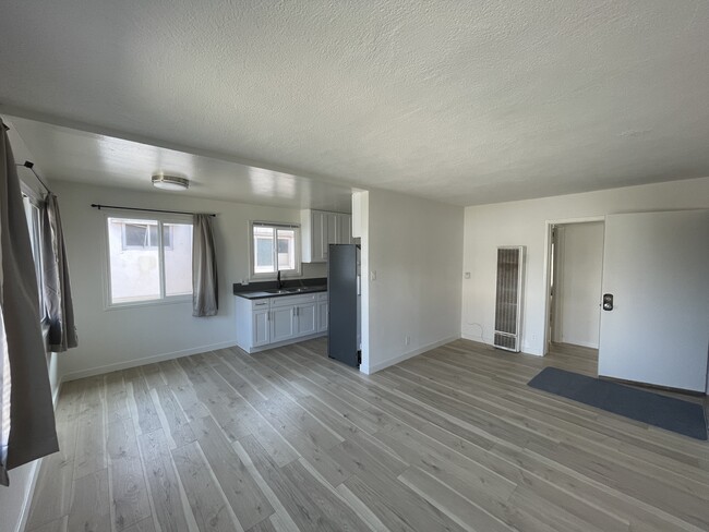 Building Photo - 2019 Arlington Ave