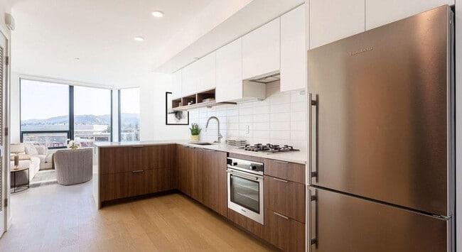 Foto del edificio - 1380 N California Blvd