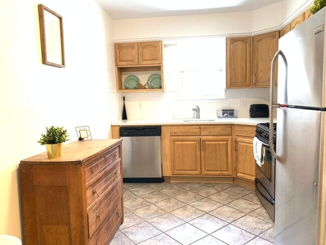 Photo - 2428 Cambreleng Ave Apartment