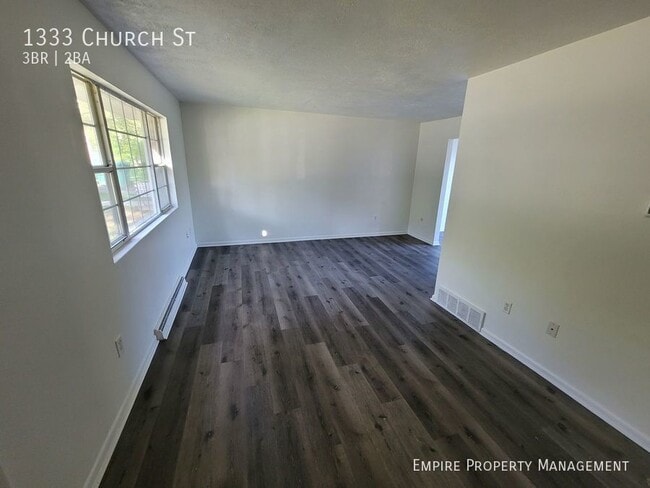 Building Photo - 1333 Church St