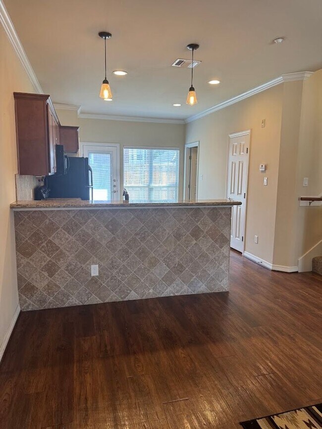 Building Photo - Welcome Home!