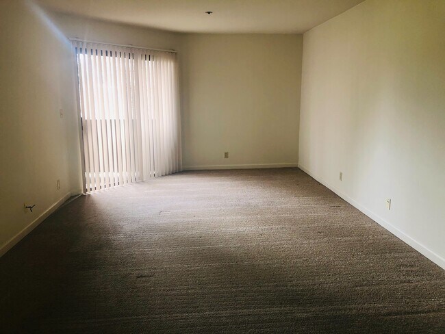 Foto del edificio - 1230 San Tomas Aquino Rd