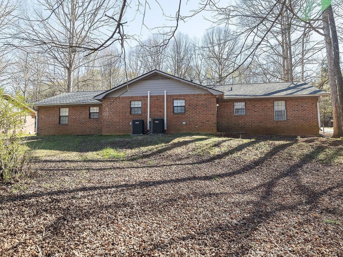 Photo - 151 Massey Lane